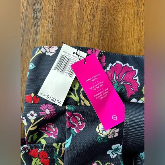 Vera Bradley Reactive Sports Floral Bag- BNWT - Picture 3 of 4